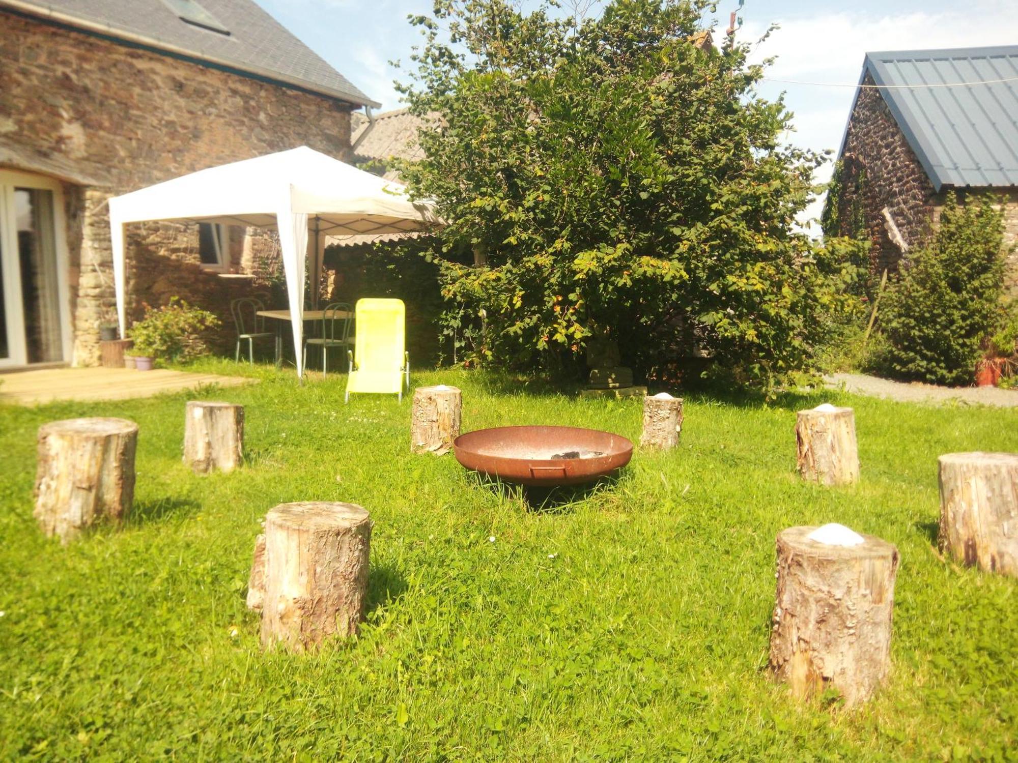 Le Jardin Enchanteur, Chaleureuse Maison D'Hotes Eco-Responsable, Calme Et Accueillante Lopérec Esterno foto